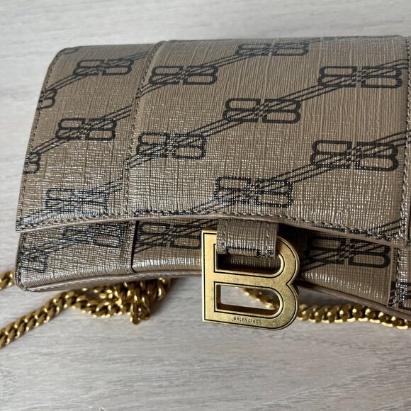 NWT Balenciaga Hourglass Wallet On Chain Brown Canvas BB Monogram - Picture 7 of 9